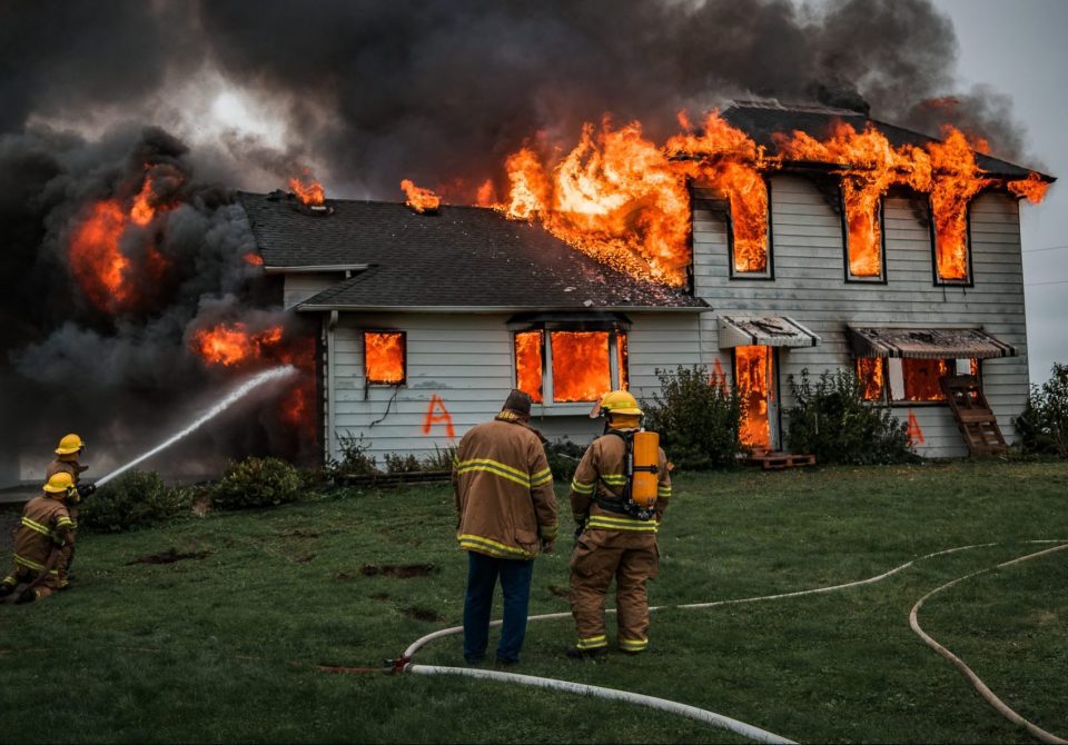 Glendale, AZ – One Hospitalized With Extensive Charring to Airway and Face After House Fire on 75th Ave