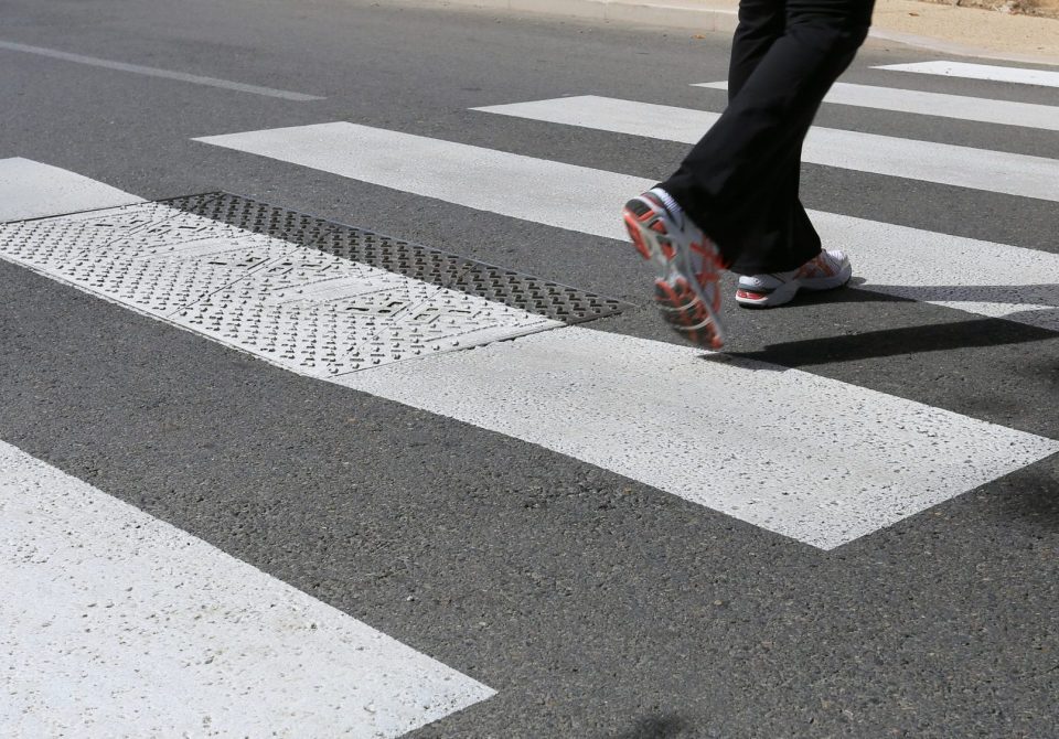 Phoenix, AZ – Pedestrian in Critical Condition After Vehicle Crash at 7th St and Glendale Ave