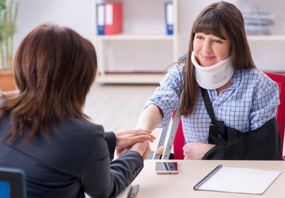Things to Consider When Hiring a Personal Injury Lawyer 