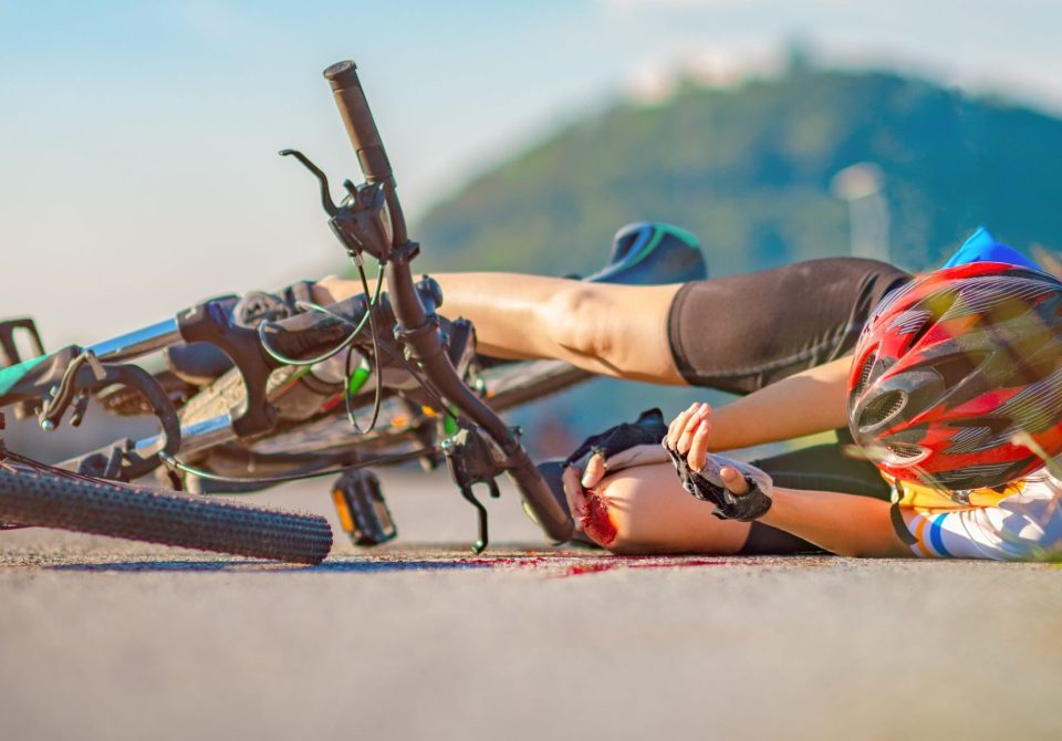 Tucson, AZ – Police Search for Driver Who Left Cyclist For Dead at N. Oracle Rd and E. Grant Rd