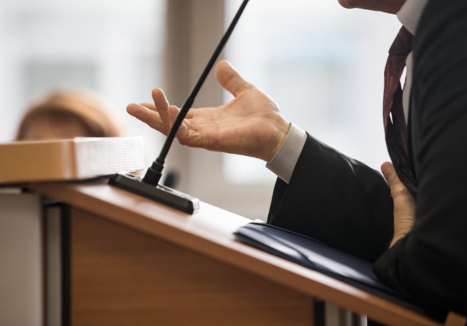 What Is an Expert Witness in an Injury Claim?